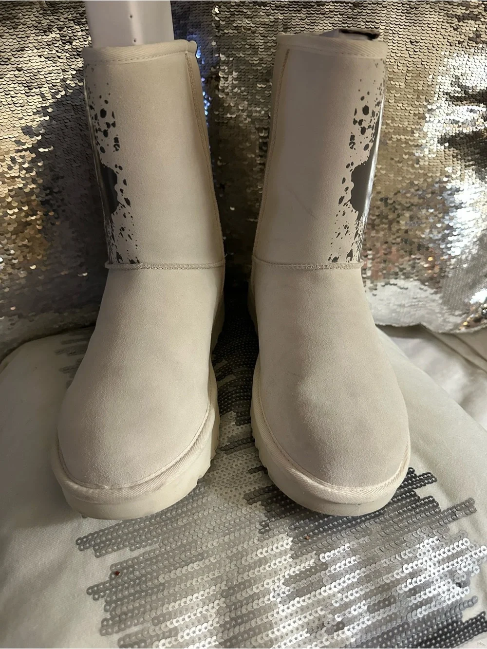 UGG Kids Cream Mid-Calf Logo Winter Boots